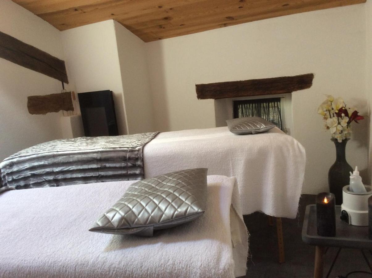 Le Clos Pastel Chambres D'Hotes & Gite Virac Esterno foto