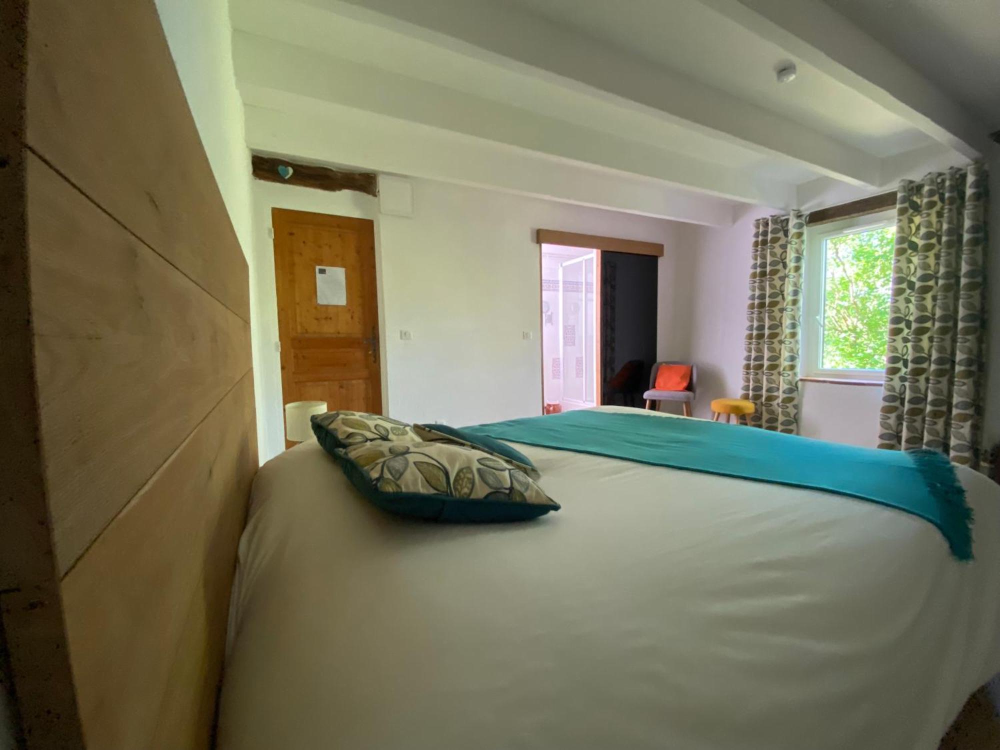 Le Clos Pastel Chambres D'Hotes & Gite Virac Esterno foto